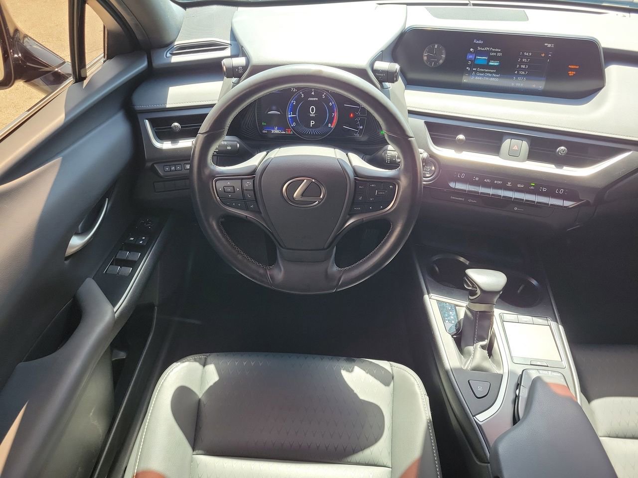 Used 2021 Lexus UX 200 image 14