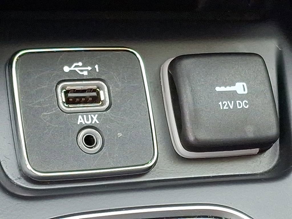 Used 2020 Jeep Cherokee Trailhawk w/ Cold Weather Group image 26