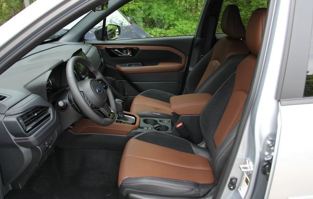 Certified 2025 Subaru Forester Touring AWD/4WD image 18