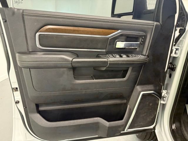 Used 2024 RAM 2500 Laramie AWD/4WD image 12