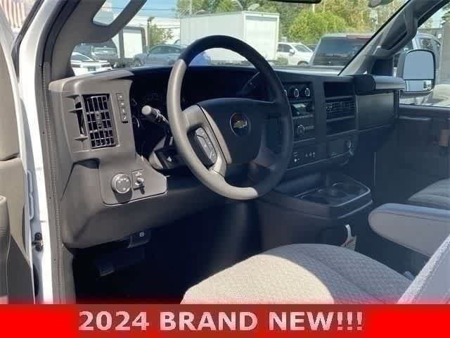 Used 2024 Chevrolet Express 2500 w/ Driver Convenience Package RWD image 10