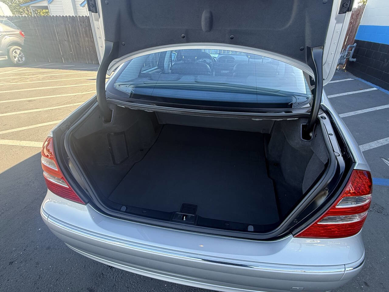Used 2003 Mercedes-Benz E 320 Sedan image 15