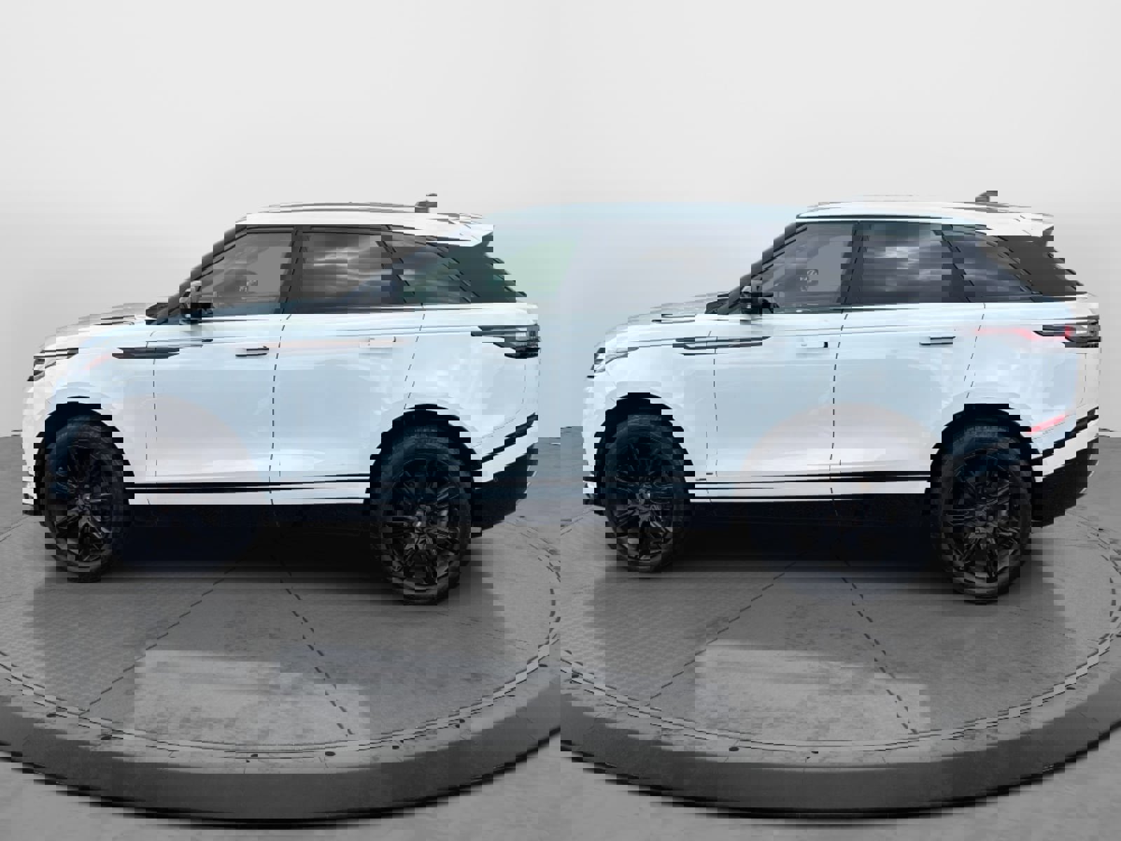 Used 2019 Land Rover Range Rover Velar R-Dynamic SE image 2