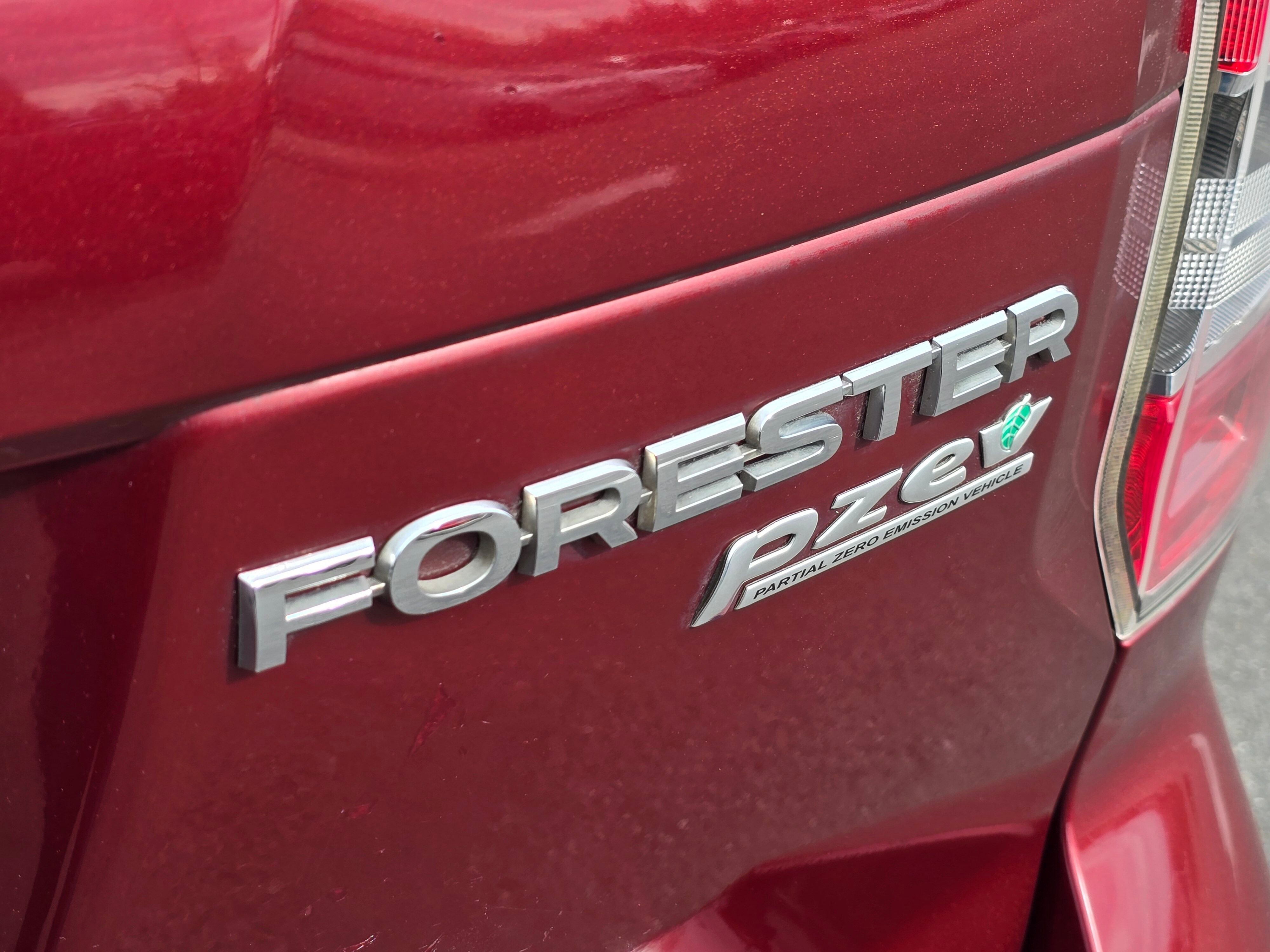 Used 2015 Subaru Forester 2.5i w/ Alloy Wheel Package image 10