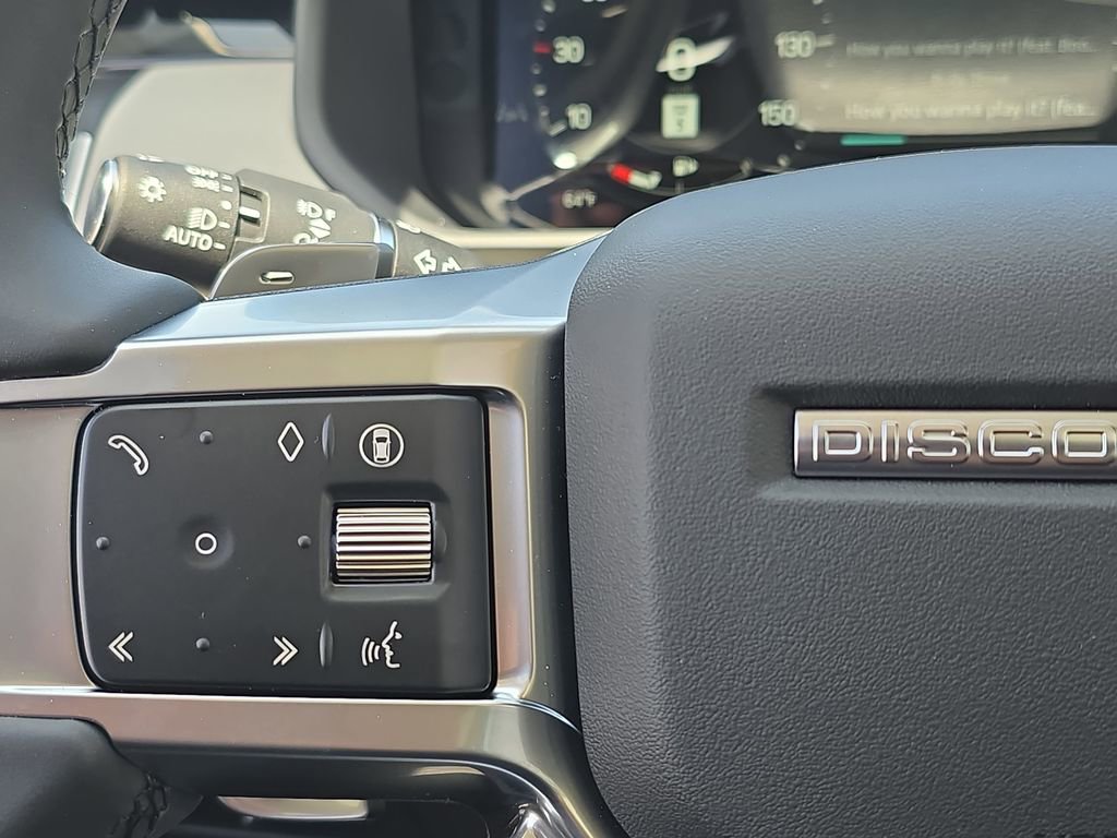 New 2026 Land Rover Discovery S AWD/4WD image 19