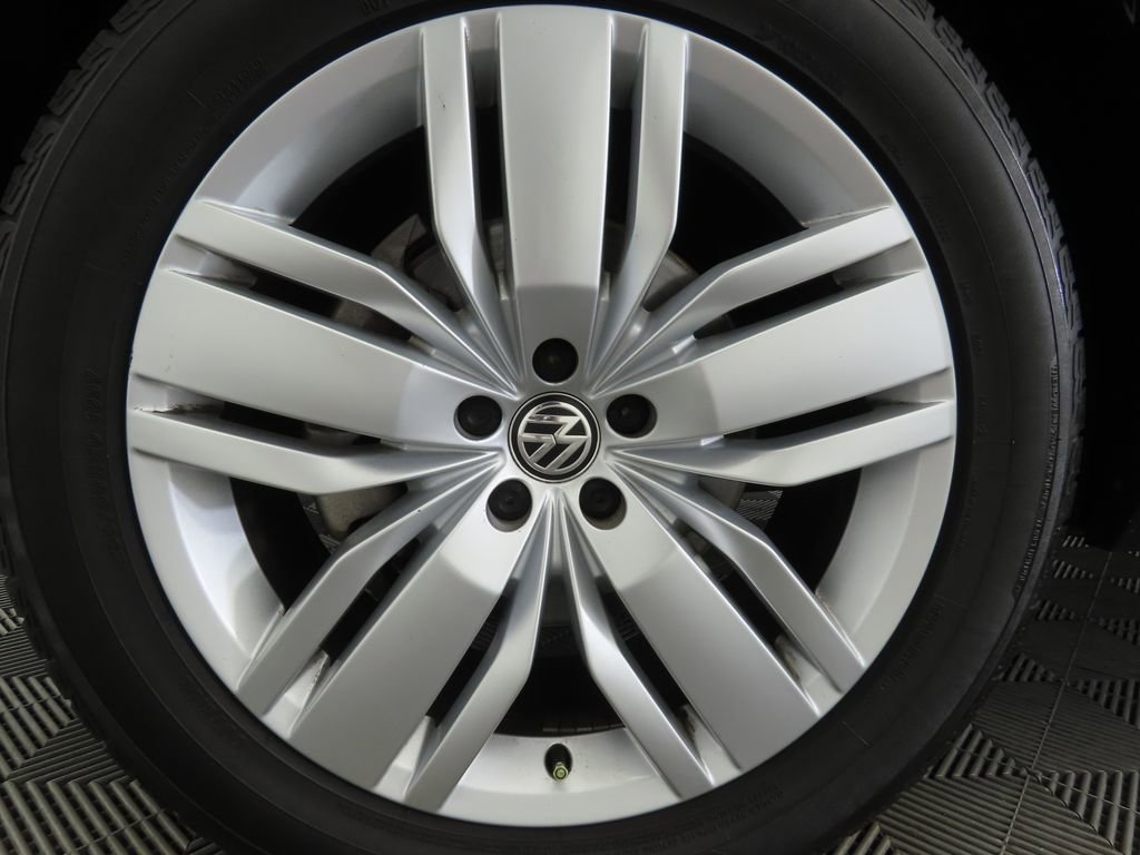 Used 2019 Volkswagen Atlas SE w/ Panoramic Sunroof Package image 35