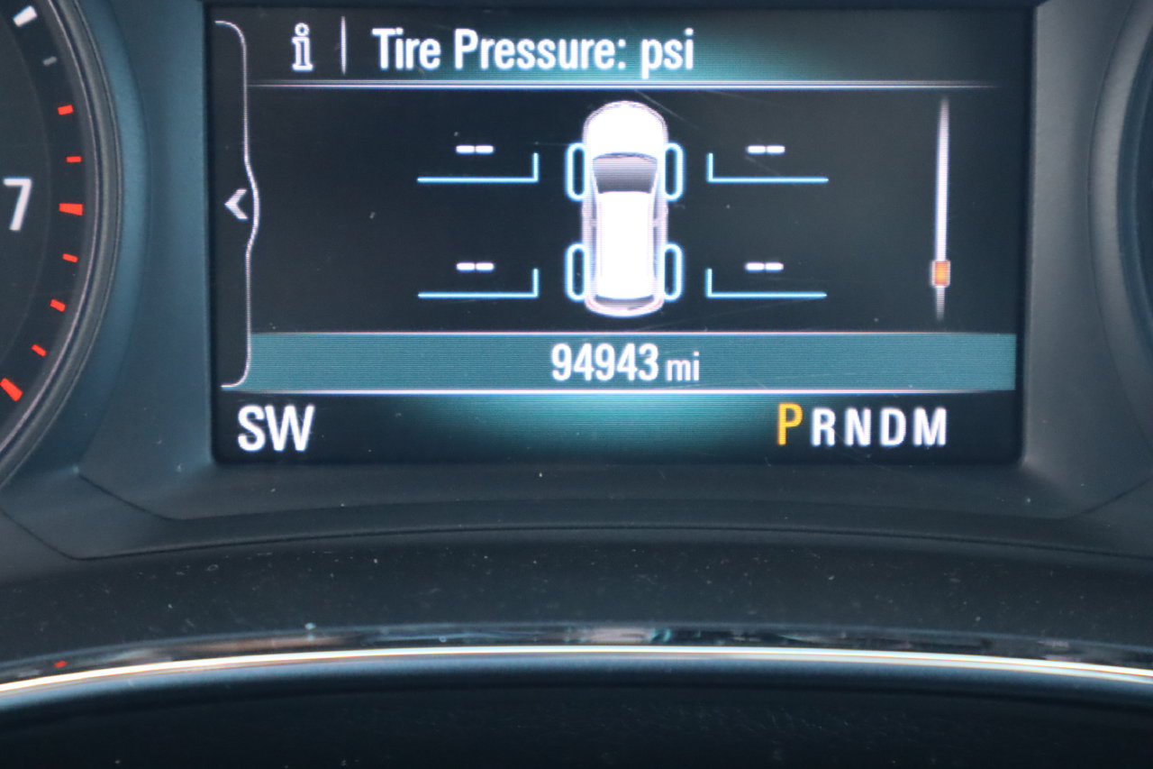 Used 2018 Buick Encore Sport Touring FWD image 10