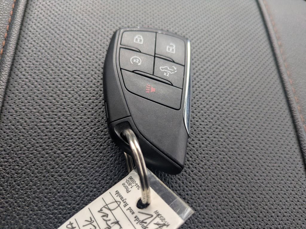 Used 2024 GMC Sierra 1500 AT4 w/ AT4 Premium Package image 33