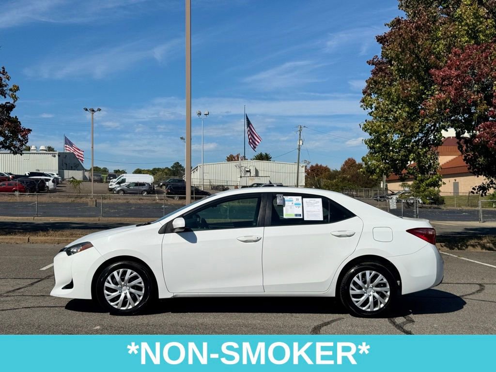 Used 2017 Toyota Corolla LE image 4