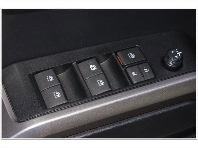 Certified 2019 Toyota Tacoma SR5 image 31