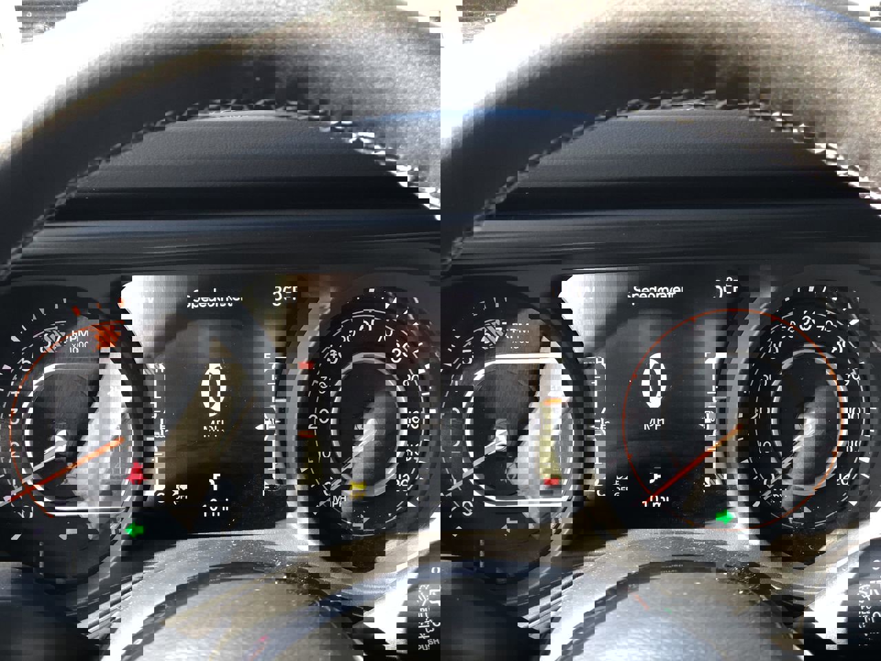 New 2026 Jeep Wrangler Sahara w/ Technology Group image 16