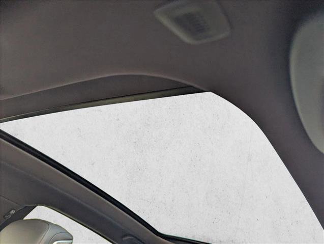 Certified 2025 BMW 740i w/ Premium Package image 16