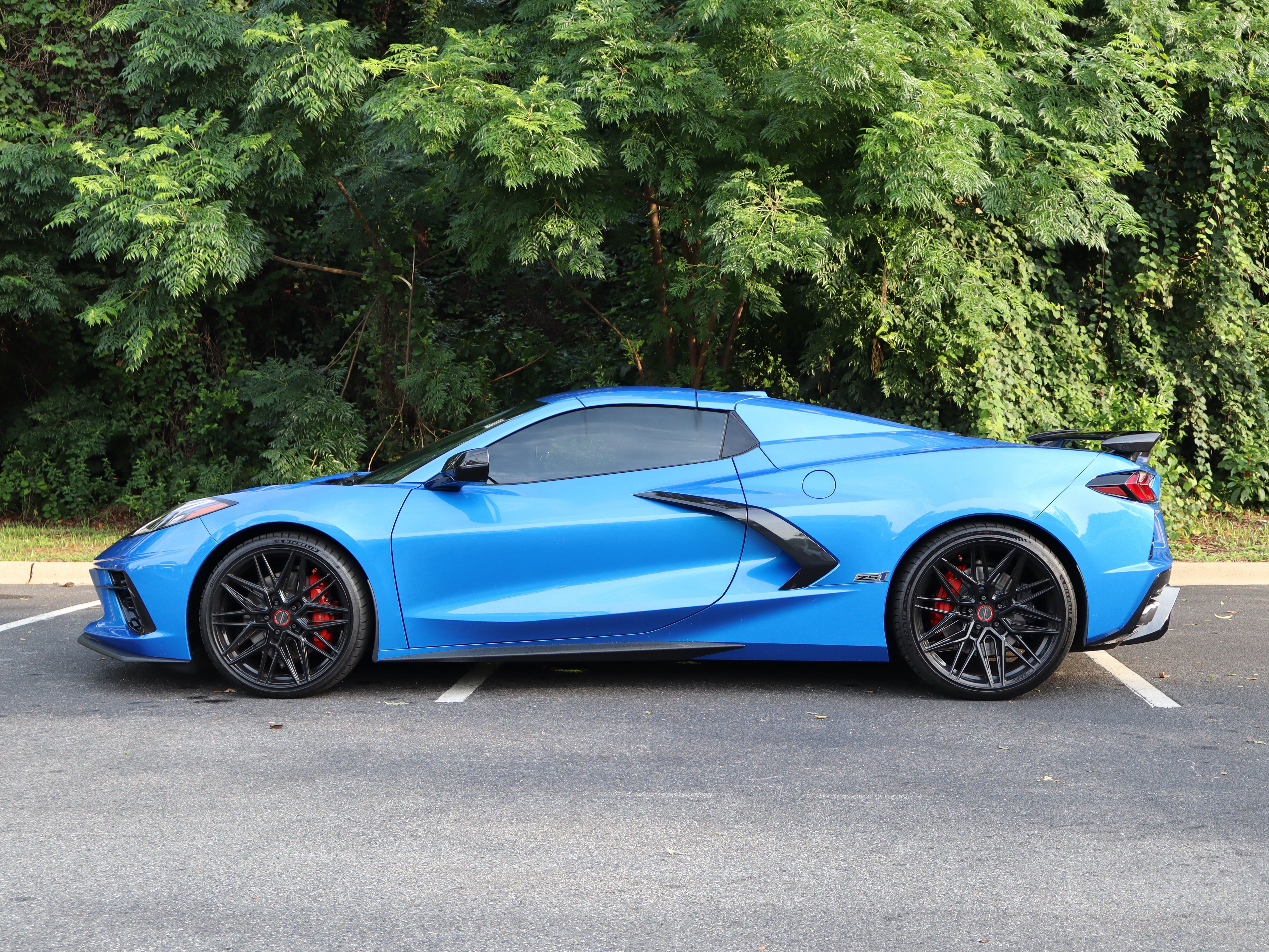 Used 2025 Chevrolet Corvette Stingray Preferred Conv w/ Z51 Performance Package RWD image 6
