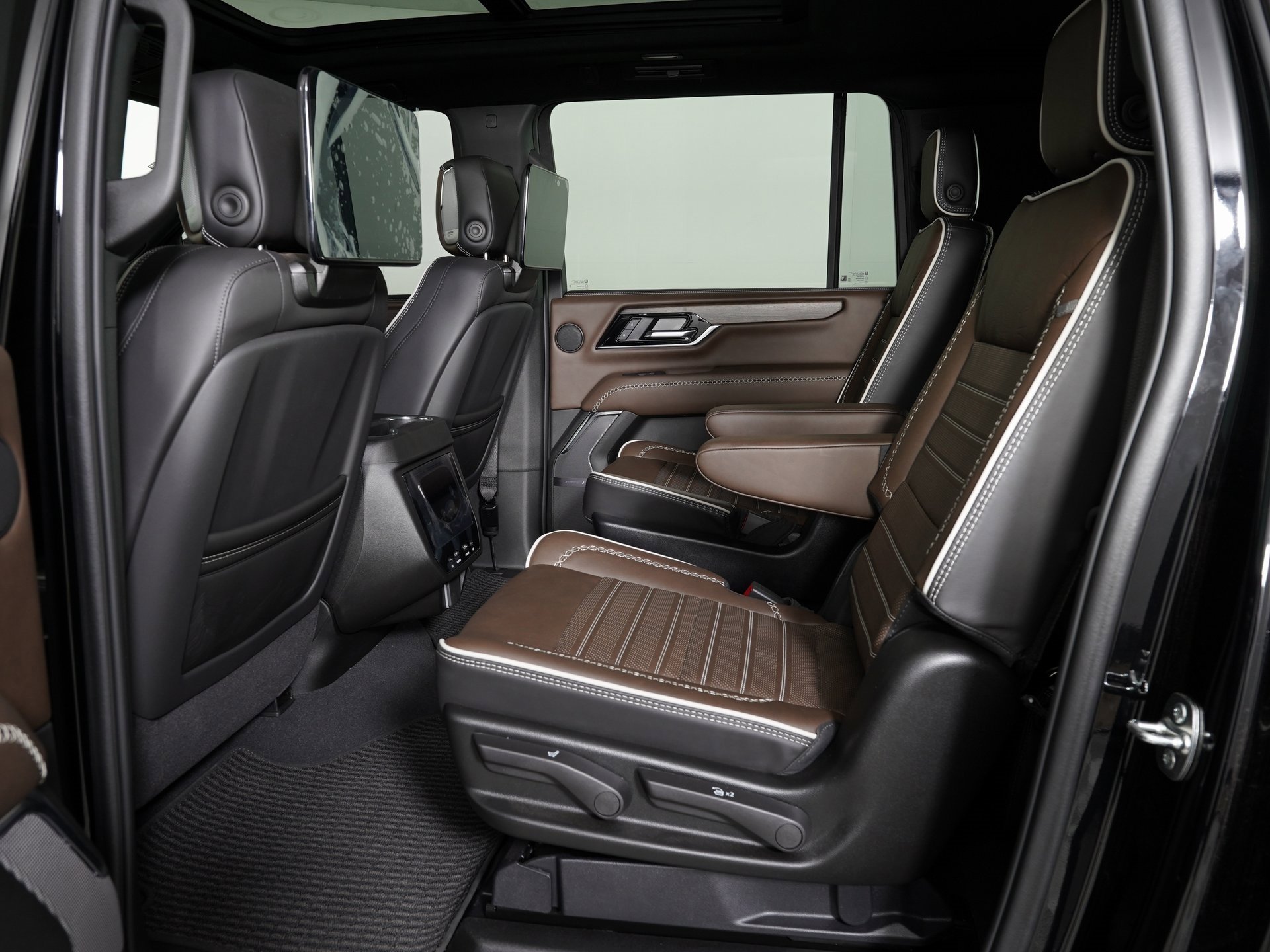 Used 2025 GMC Yukon XL Denali Ultimate image 17