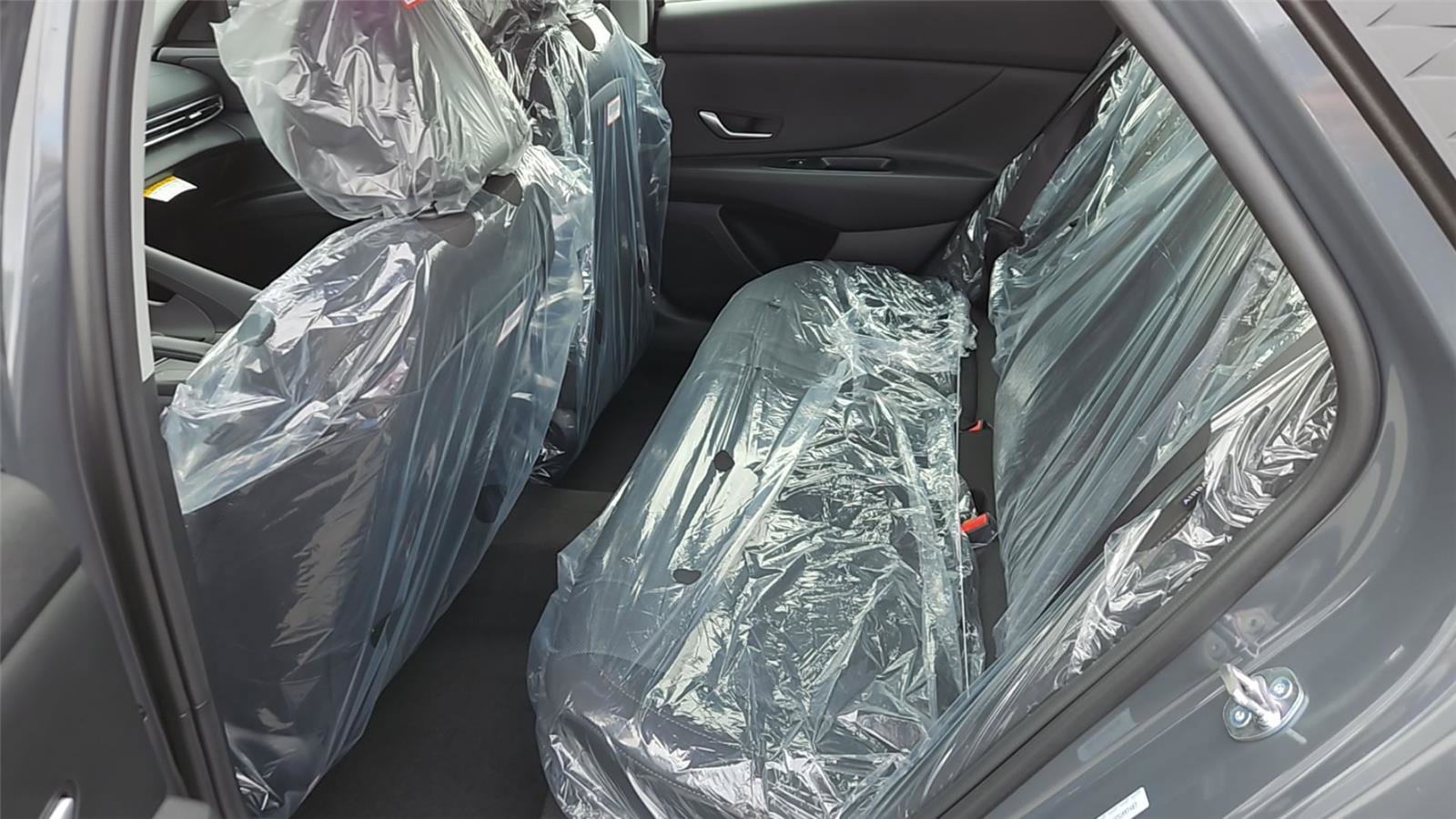 New 2025 Hyundai Elantra SE image 11