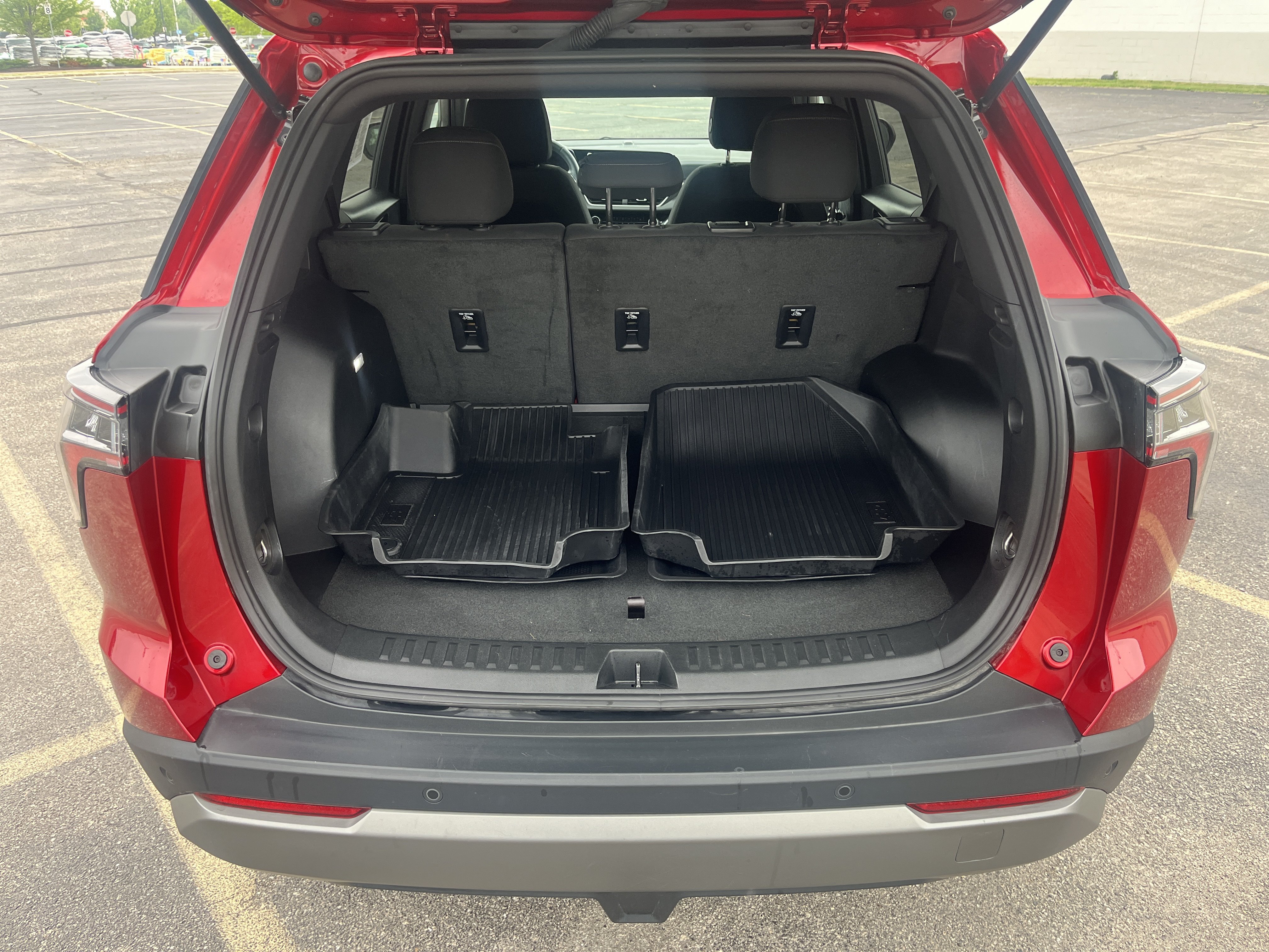 Used 2025 Chevrolet Equinox LT w/ Safety and Technology Package FWD image 15