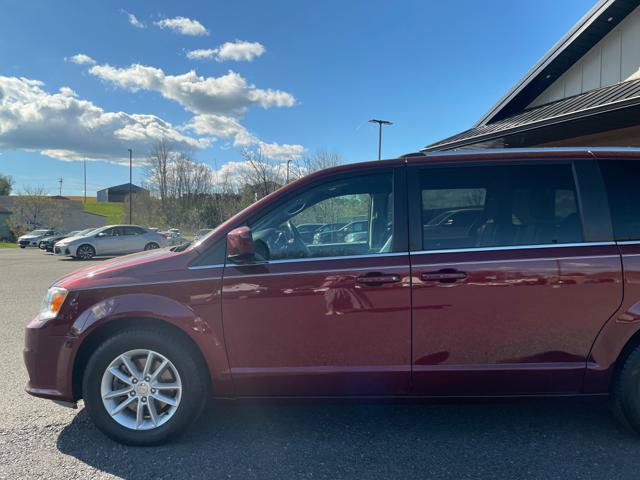 Used 2019 Dodge Grand Caravan SXT FWD image 2
