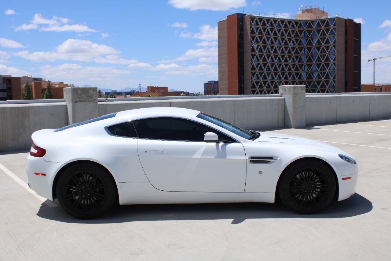 Used 2008 Aston Martin V8 Vantage Coupe RWD image 2