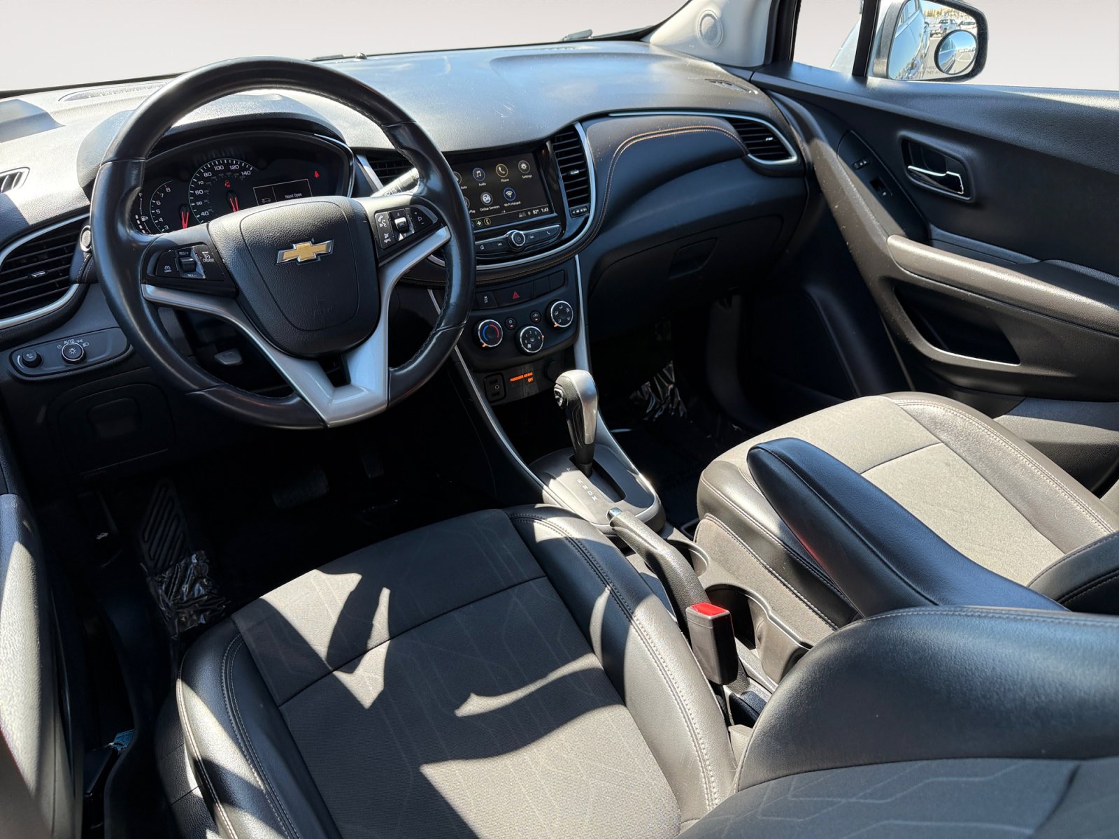 Used 2019 Chevrolet Trax LT w/ LT Convenience Package image 15