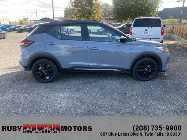 Used 2023 Nissan Kicks SR w/ Interior Electronics Package FWD image 8
