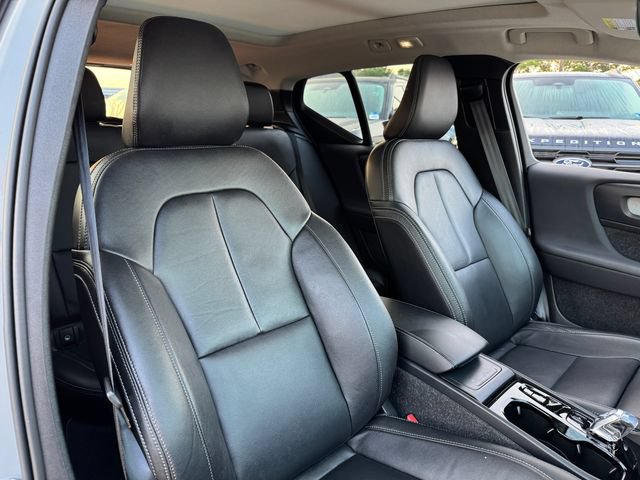 Used 2025 Volvo XC40 B5 Ultra AWD/4WD image 19