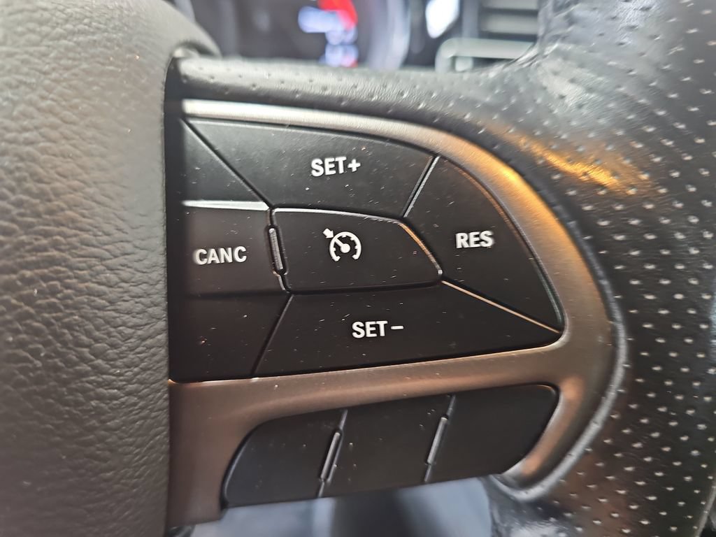 Used 2023 Dodge Durango SXT RWD image 17
