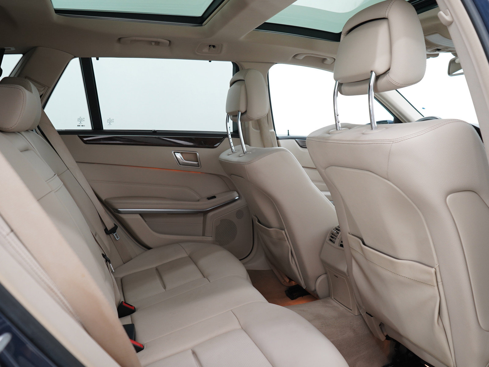 Used 2016 Mercedes-Benz E 350 4MATIC Wagon w/ Premium Package image 13
