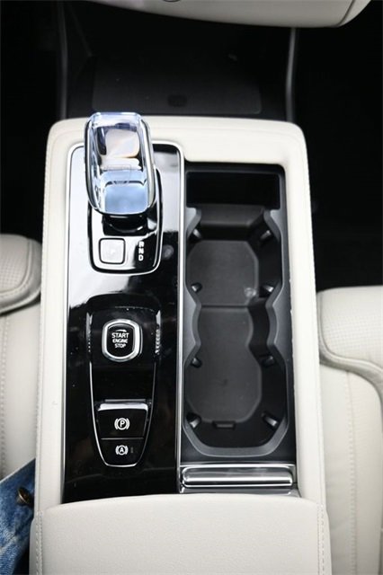 New 2026 Volvo XC90 T8 Ultra image 11