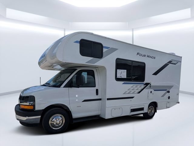 Used 2025 Chevrolet Express 3500 w/ RV Package RWD image 6