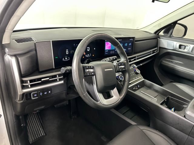Used 2025 Hyundai Santa Fe SEL FWD image 13