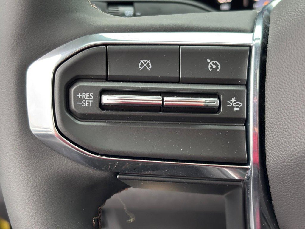 New 2026 GMC Canyon Denali w/ LPO, Denali Black Edition image 17