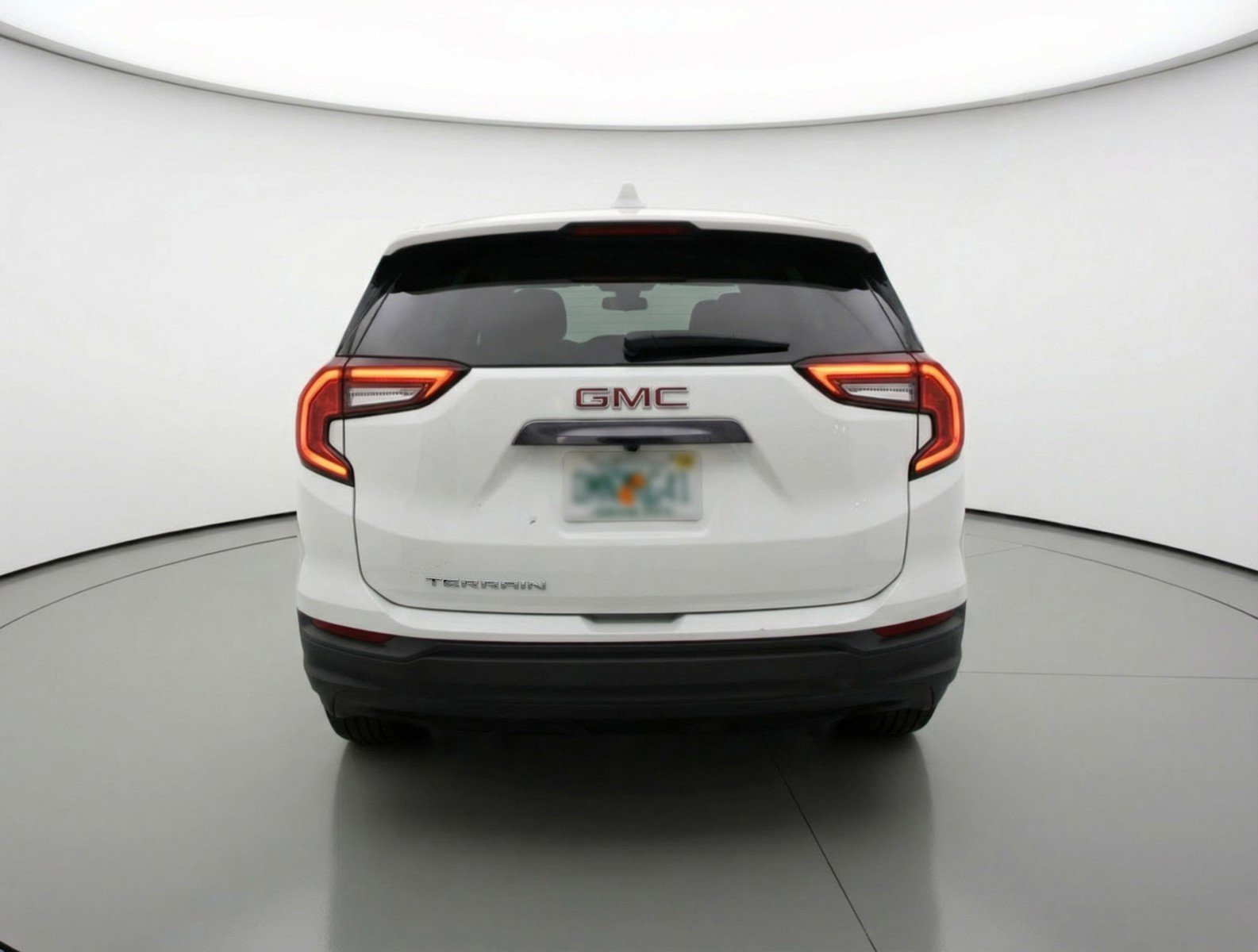 Used 2024 GMC Terrain SLE image 7