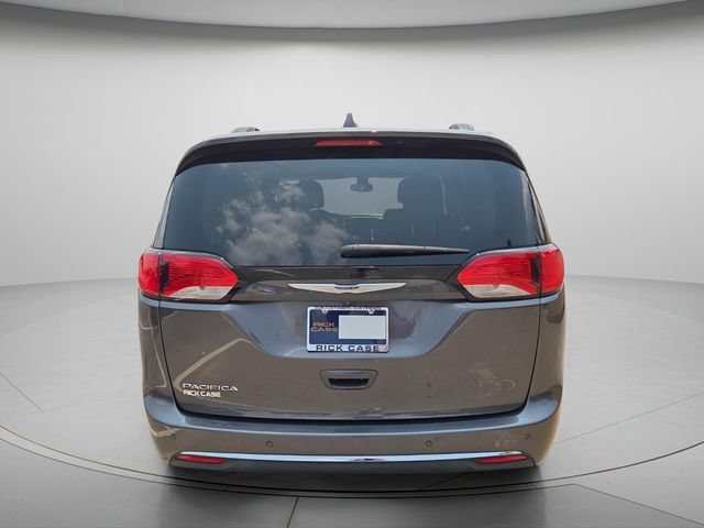 Used 2019 Chrysler Pacifica Touring Plus w/ Tire & Wheel Group FWD image 5