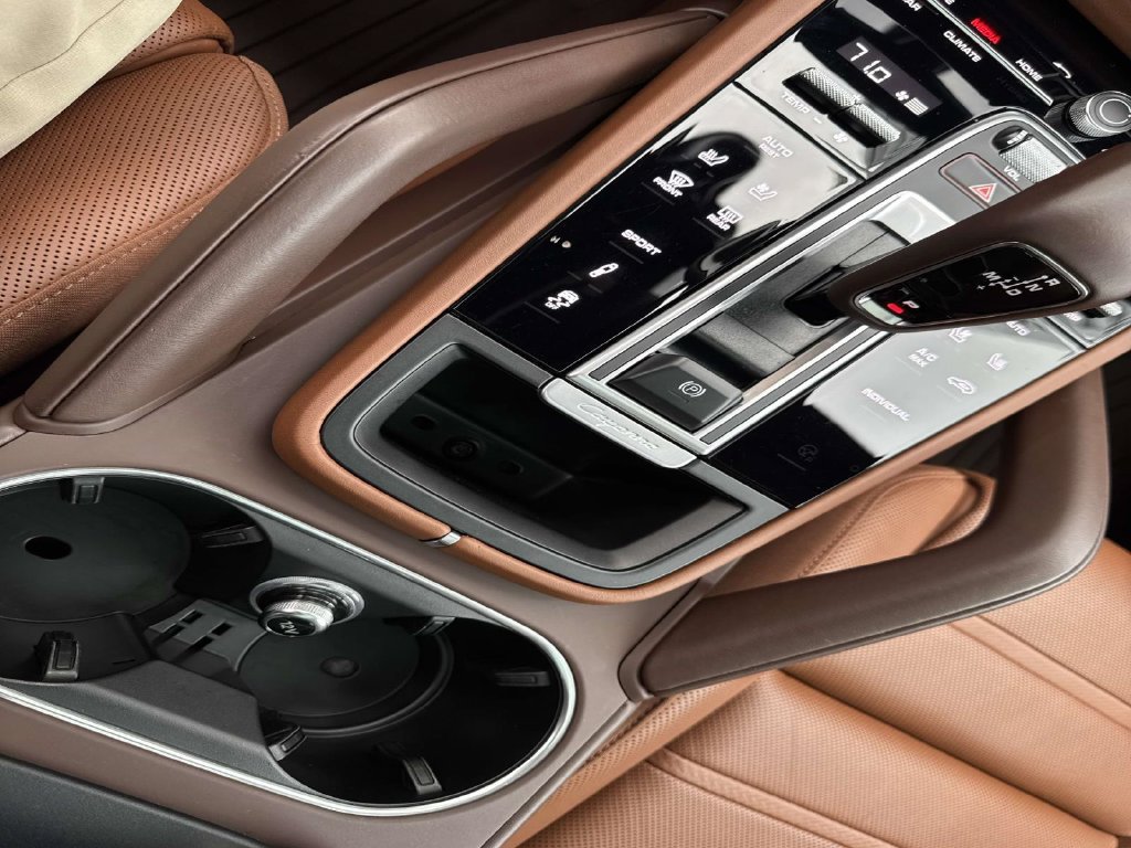 Certified 2023 Porsche Cayenne S Platinum AWD/4WD image 28