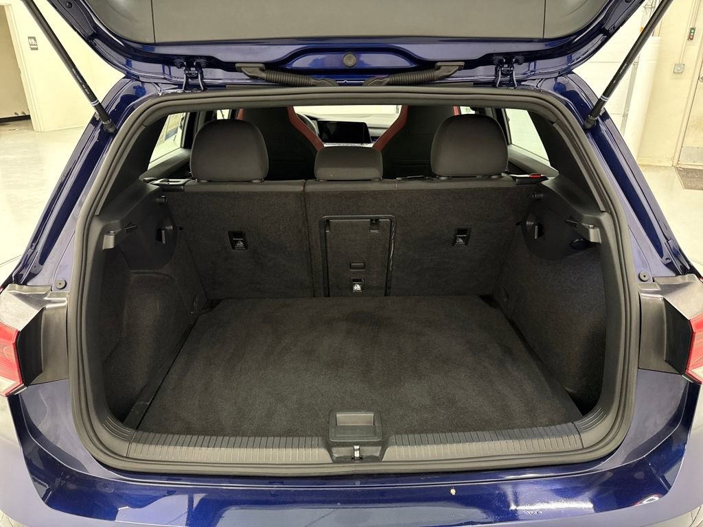 Used 2022 Volkswagen GTI SE image 26