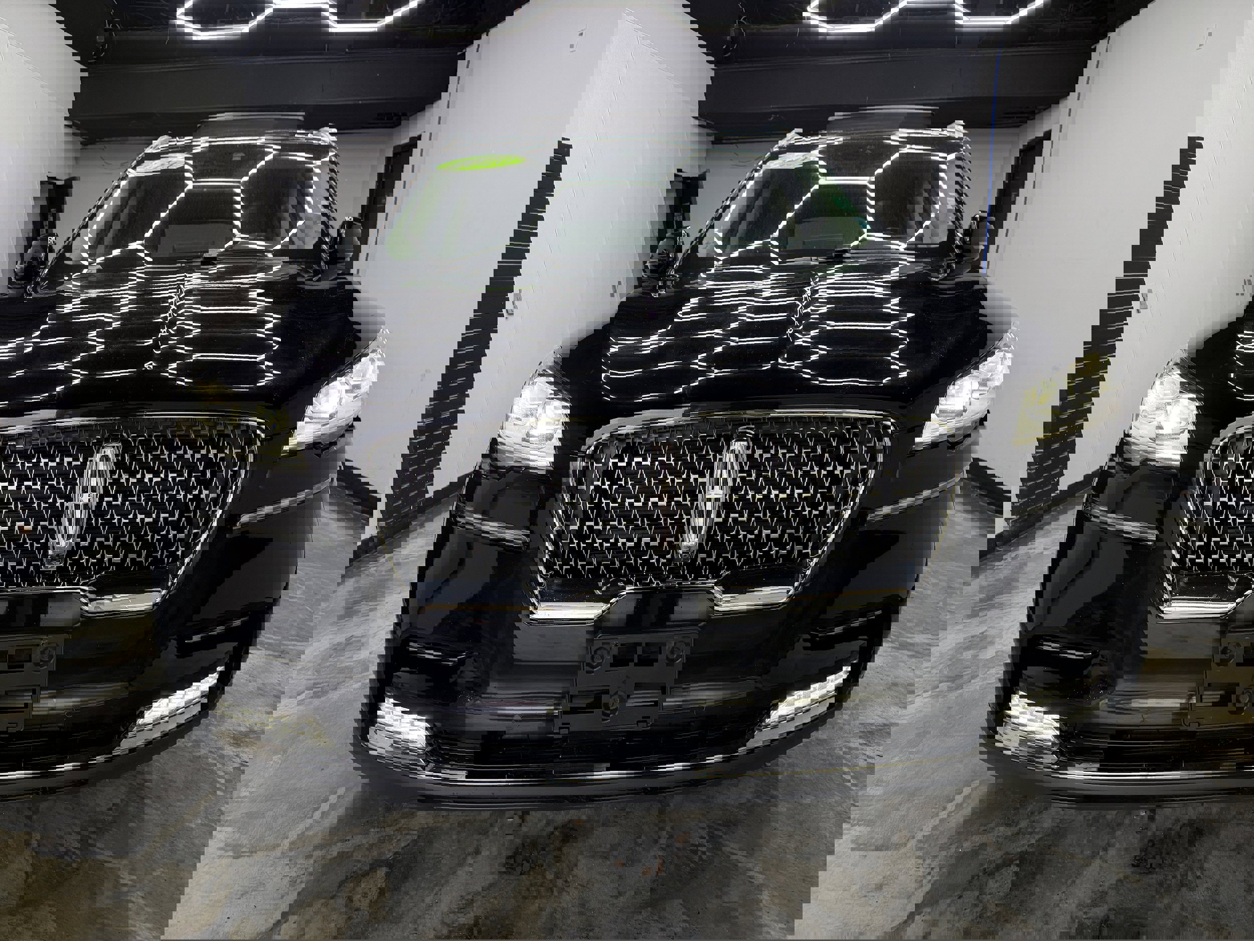 Used 2020 Lincoln Aviator Reserve w/ Equipment Group 202A image 7