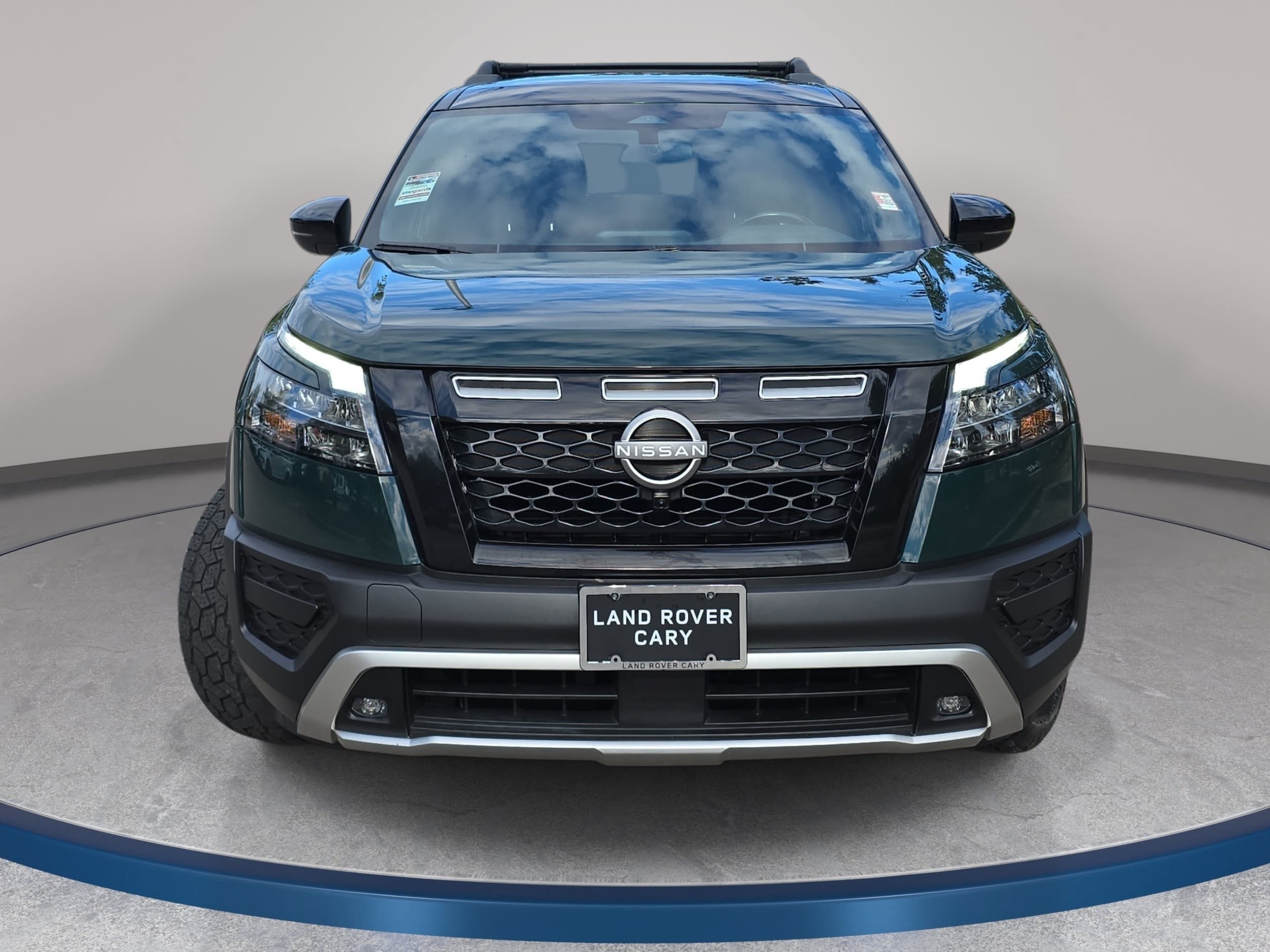 Used 2023 Nissan Pathfinder Rock Creek AWD/4WD image 2