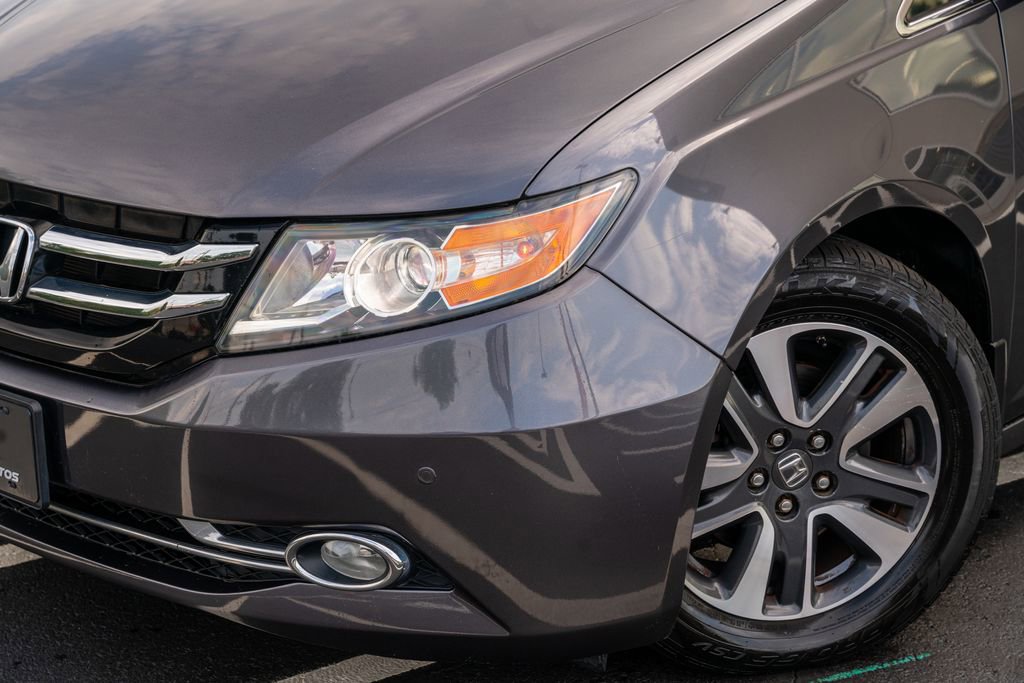 Used 2016 Honda Odyssey Touring Elite image 3
