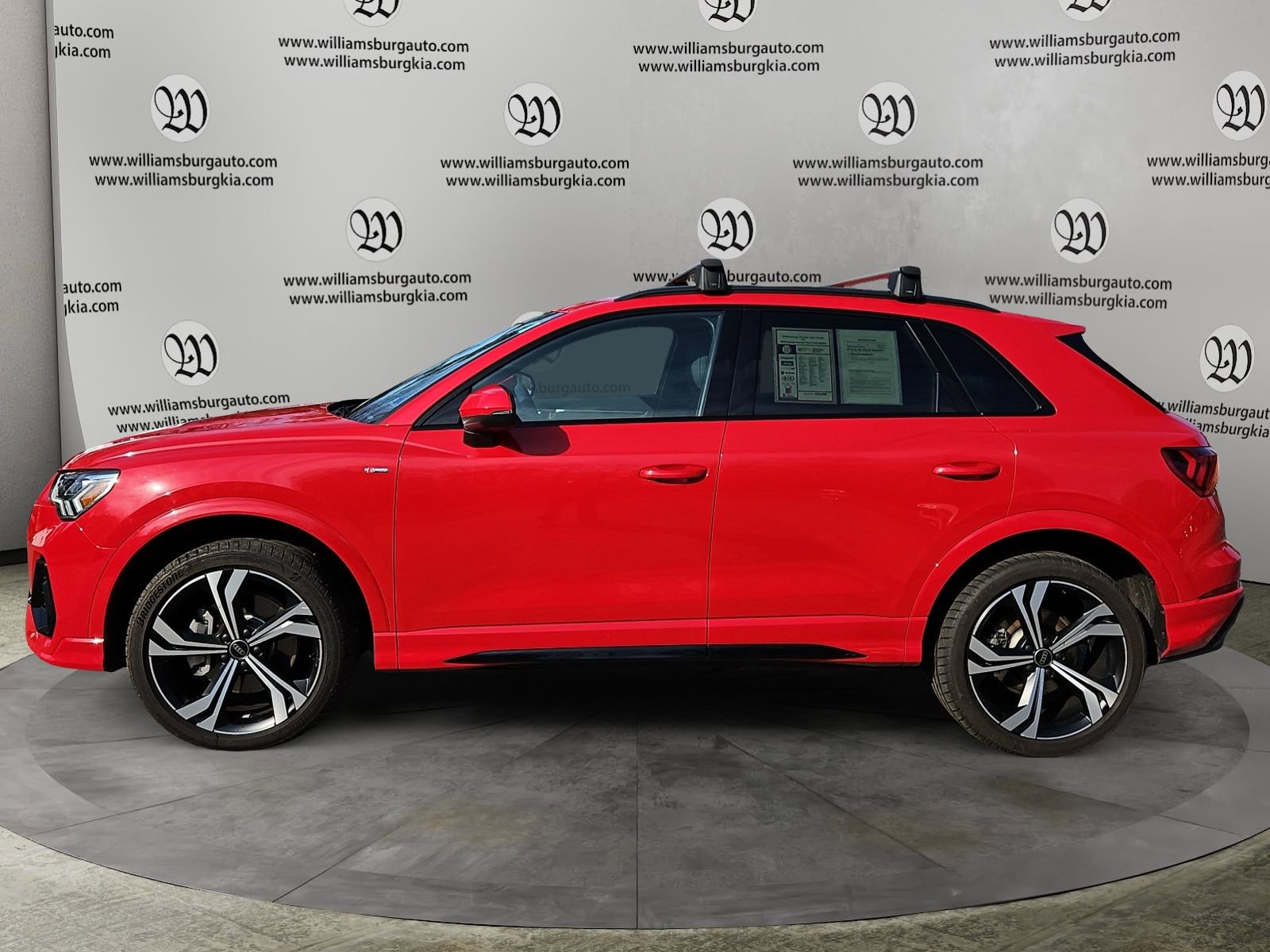 Used 2024 Audi Q3 2.0T Premium Plus image 2