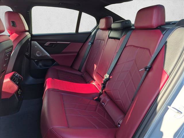 Used 2026 BMW 540i xDrive w/ M Sport Package AWD/4WD image 20