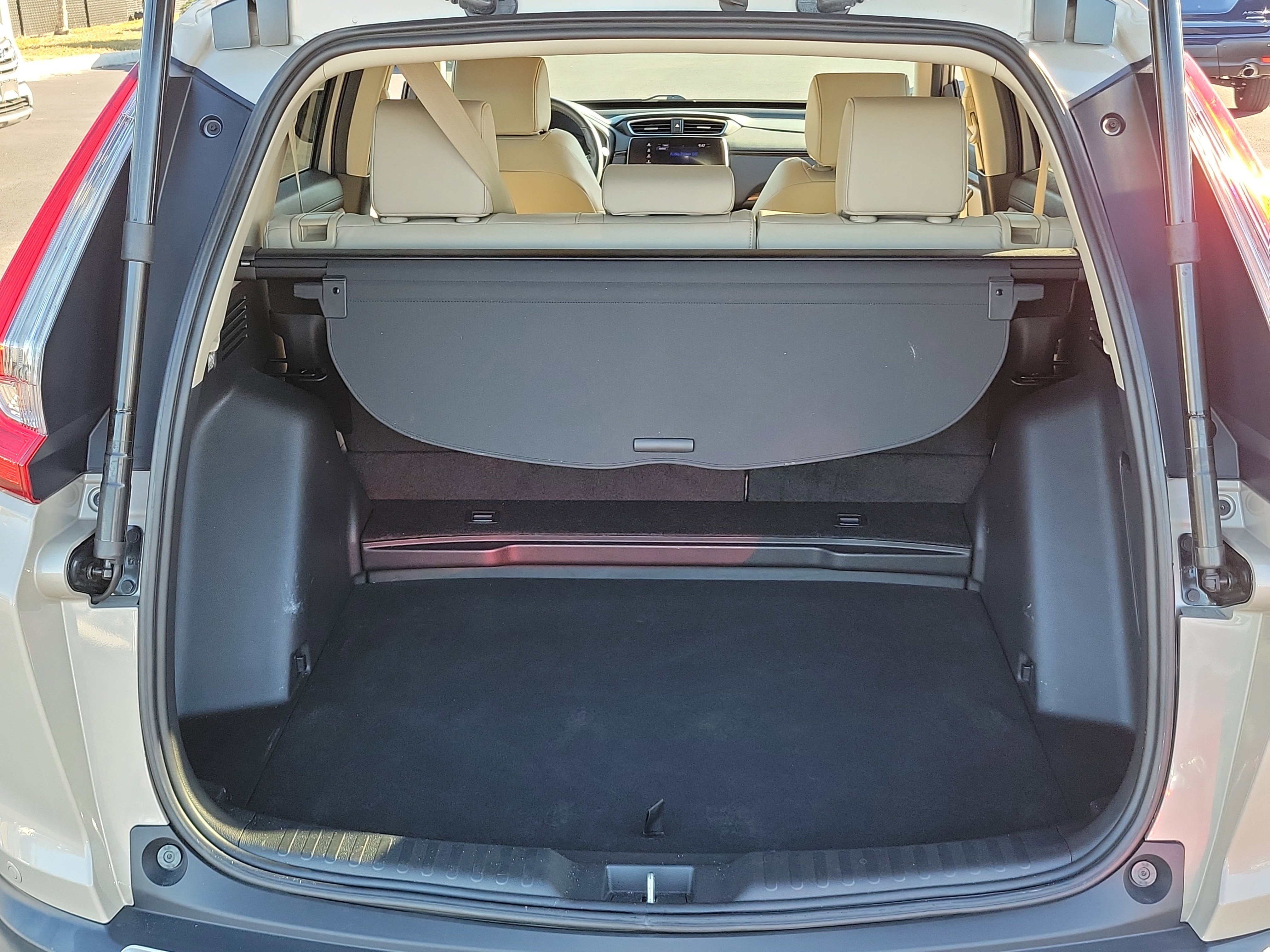 Used 2018 Honda CR-V Touring image 12