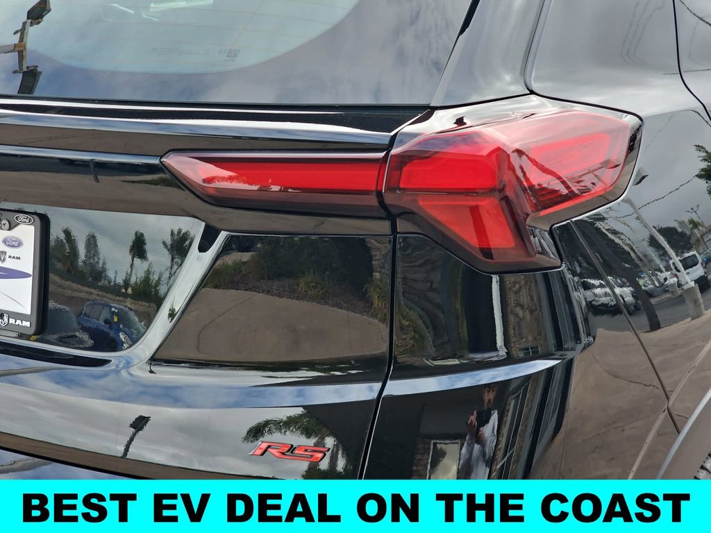 New 2027 Chevrolet Bolt RS w/ Technology Package FWD image 39