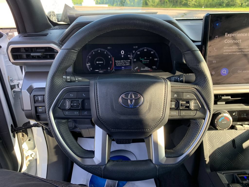 Used 2025 Toyota Tacoma TRD Off-Road AWD/4WD image 26