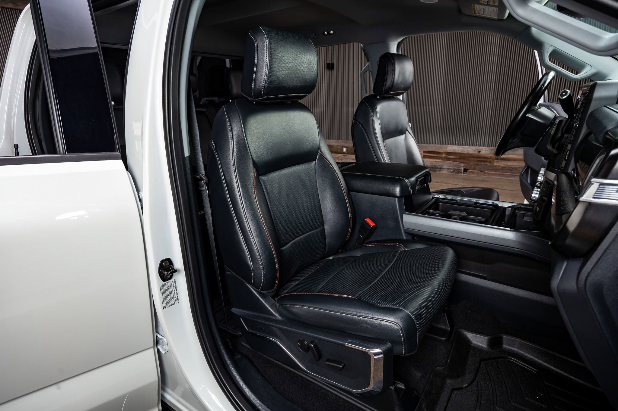 Used 2023 Ford F450 Lariat w/ Lariat Ultimate Package image 31