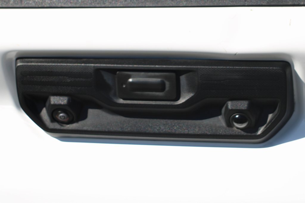 Used 2025 Chevrolet Silverado 2500 LT w/ Convenience Package image 43