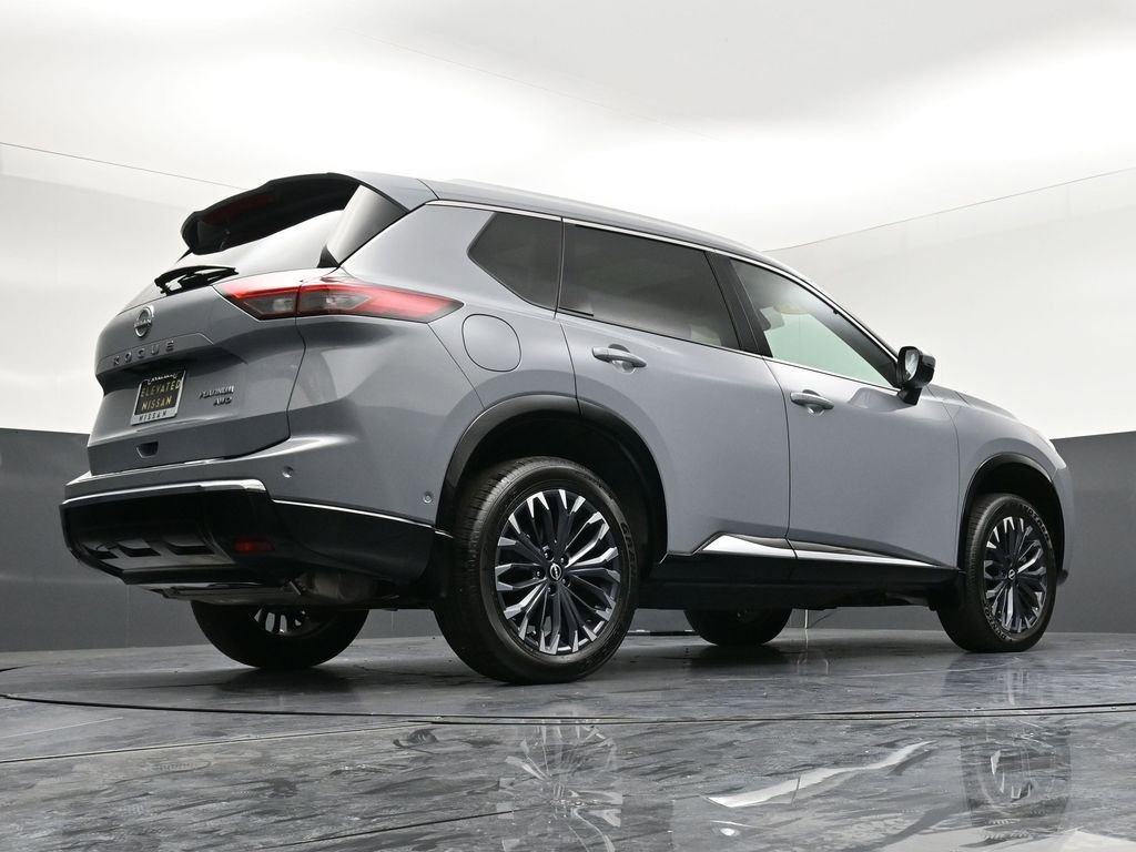 Certified 2025 Nissan Rogue Platinum w/ Tech Package image 32