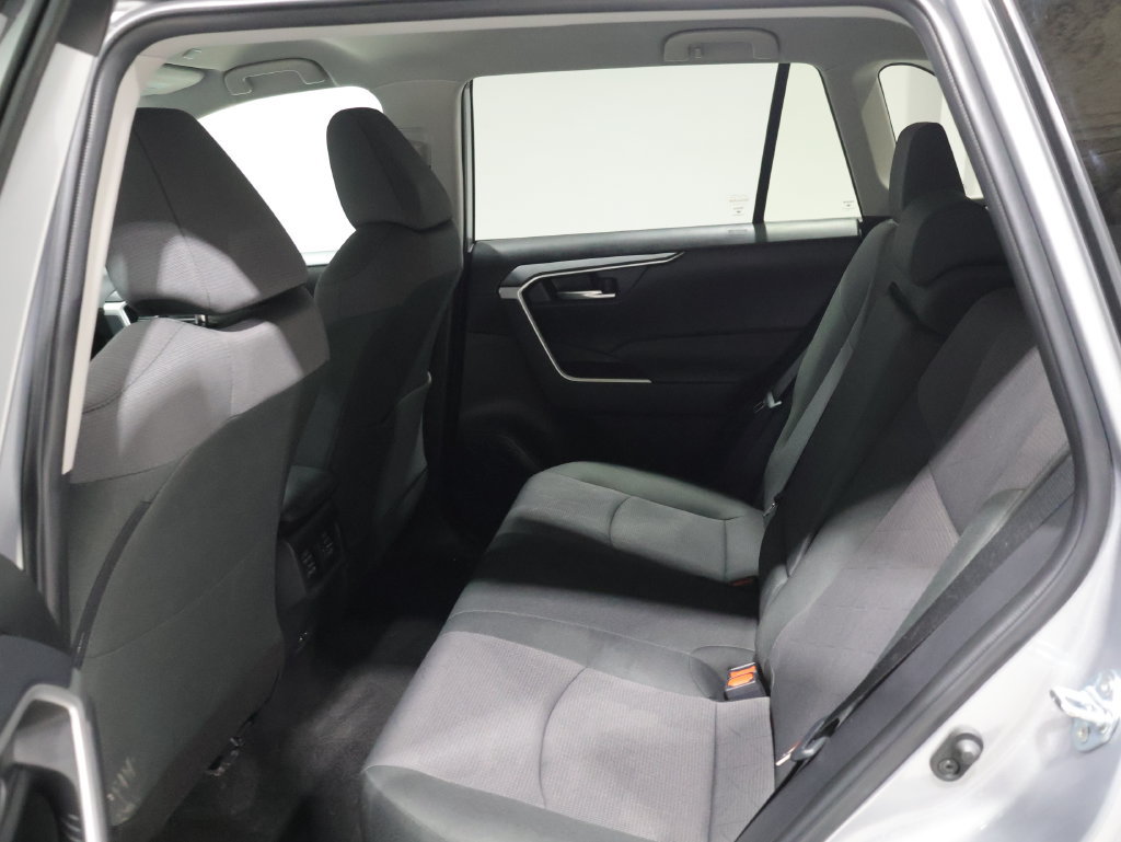 Used 2025 Toyota RAV4 XLE AWD/4WD image 18