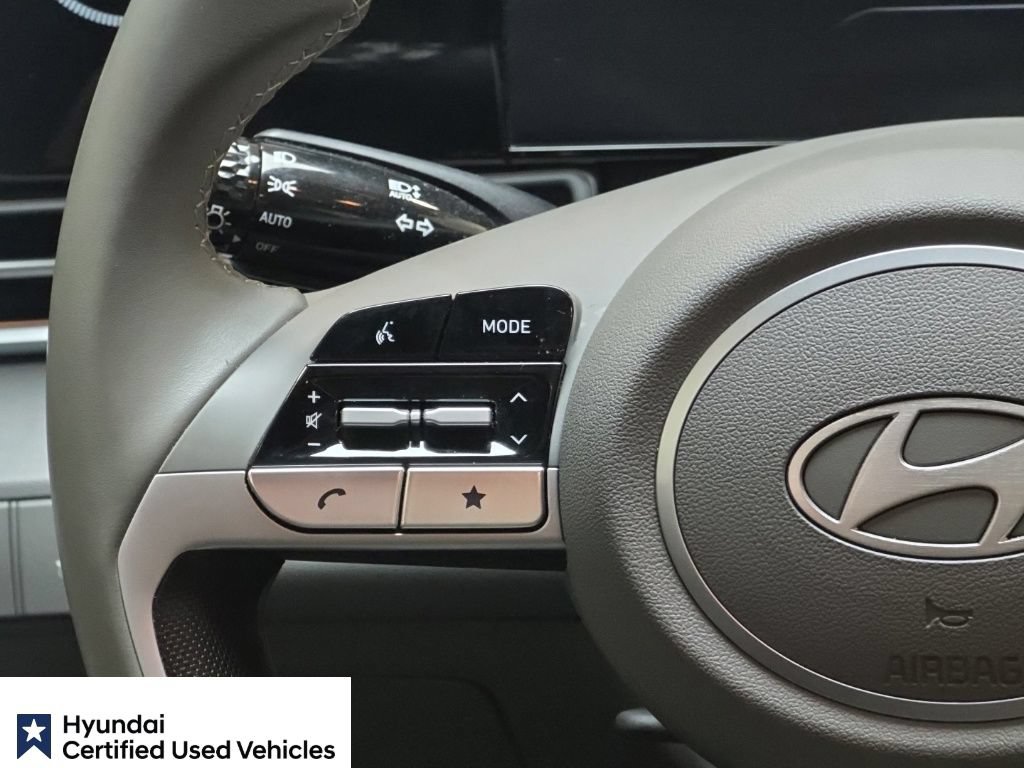Used 2025 Hyundai Elantra SEL FWD image 18