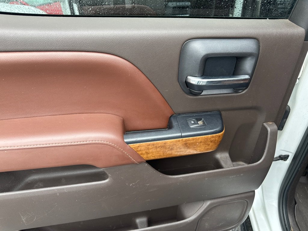 Used 2015 Chevrolet Silverado 2500 High Country w/ Duramax Plus Package image 13