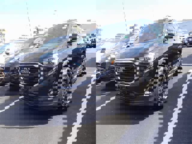 Used 2018 GMC Terrain SLE w/ Driver Convenience Package